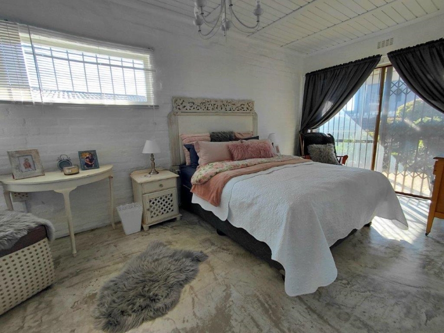 5 Bedroom Property for Sale in Winslow Western Cape